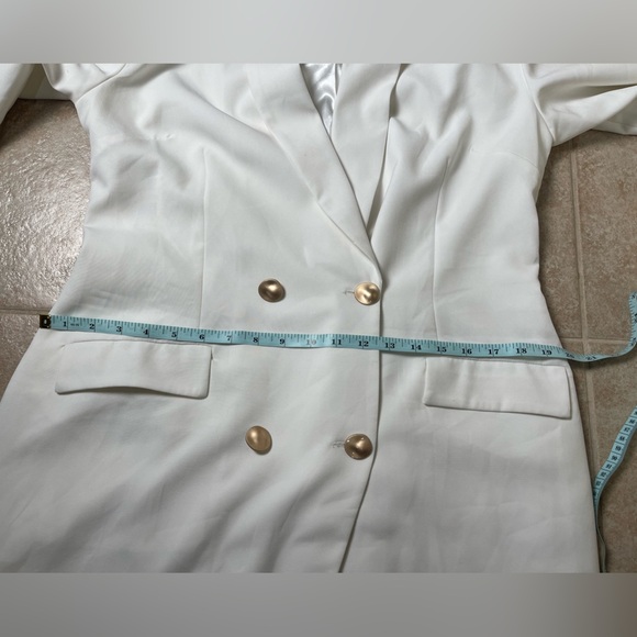 Pretty Little Things White Blazer Dress Gold Buttons, Size 8 - Picture 11 of 15